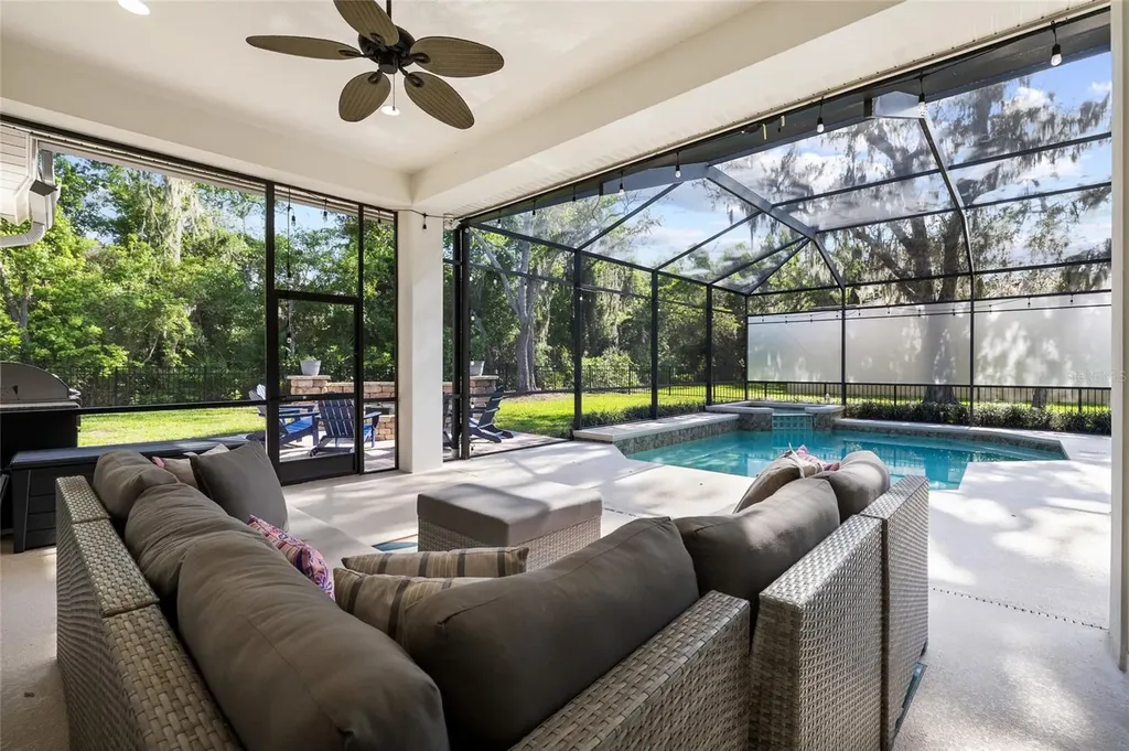 16109 Ternglade Drive Lithia FL 33547
