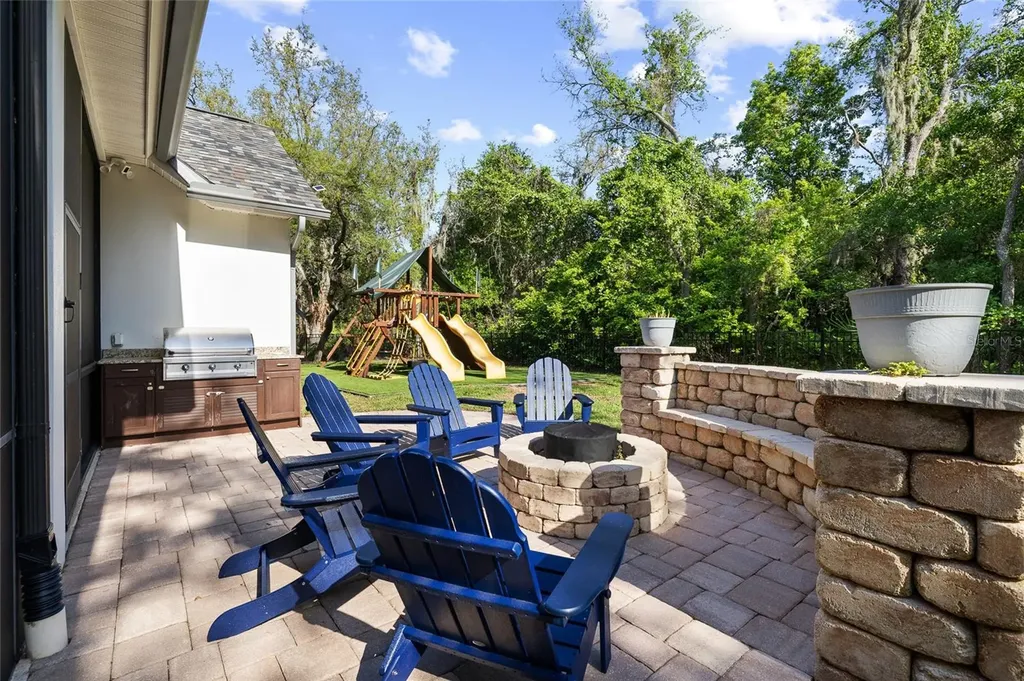 16109 Ternglade Drive Lithia FL 33547