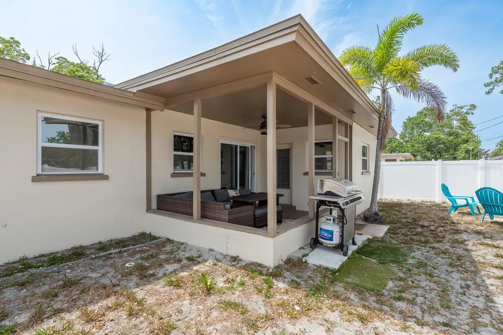 2153 Pocahontas Drive Largo FL 33774