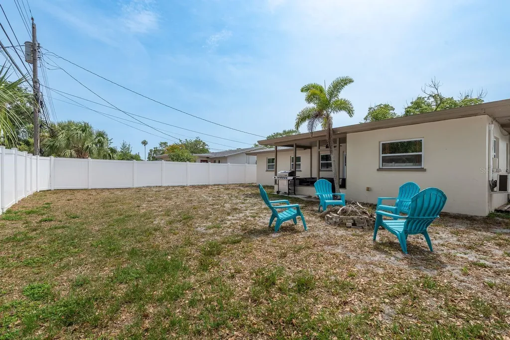 2153 Pocahontas Drive Largo FL 33774