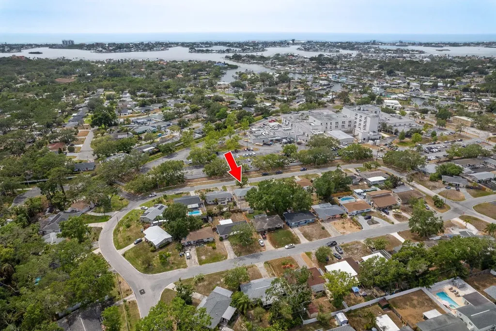 2153 Pocahontas Drive Largo FL 33774