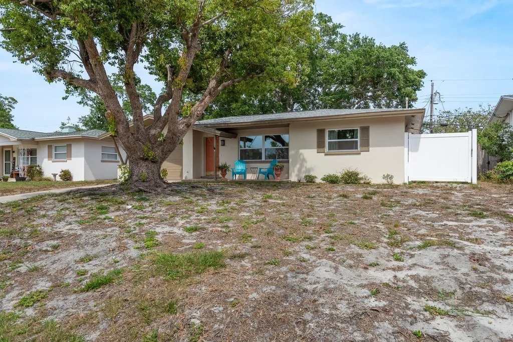 2153 Pocahontas Drive Largo FL 33774