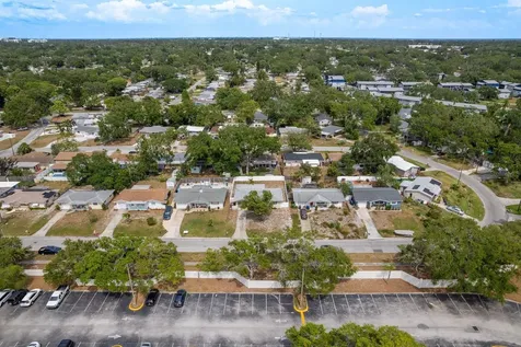 2153 Pocahontas Drive Largo FL 33774
