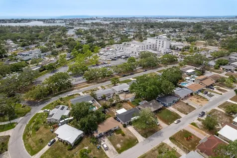 2153 Pocahontas Drive Largo FL 33774