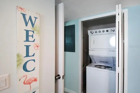 1206 Siesta Bayside Drive Sarasota FL 34242