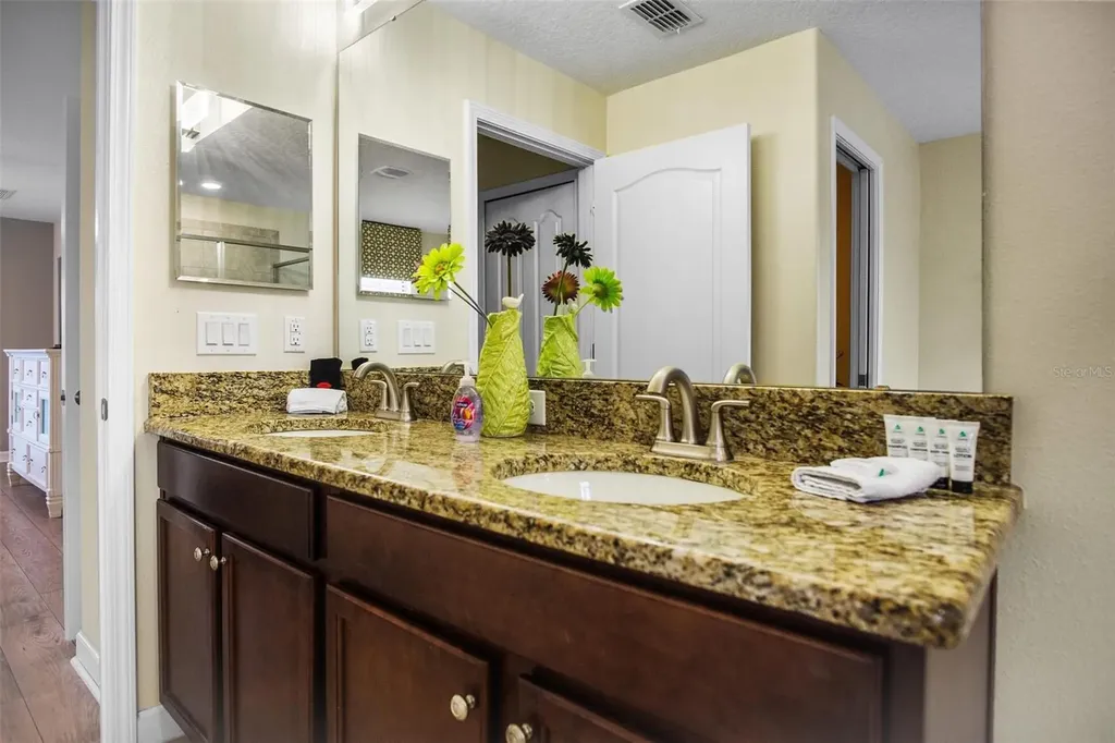 1452 Rolling Fairway Drive Davenport FL 33896