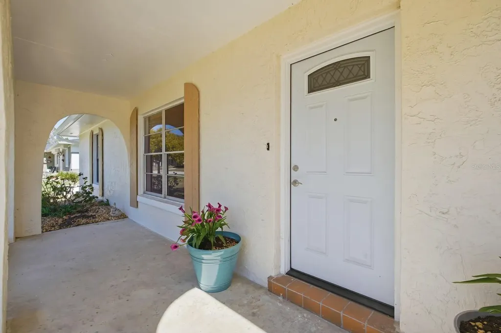 2927 Lantern Drive South Daytona FL 32119