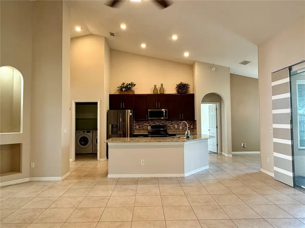 10237 Facet Court Orlando FL 32836