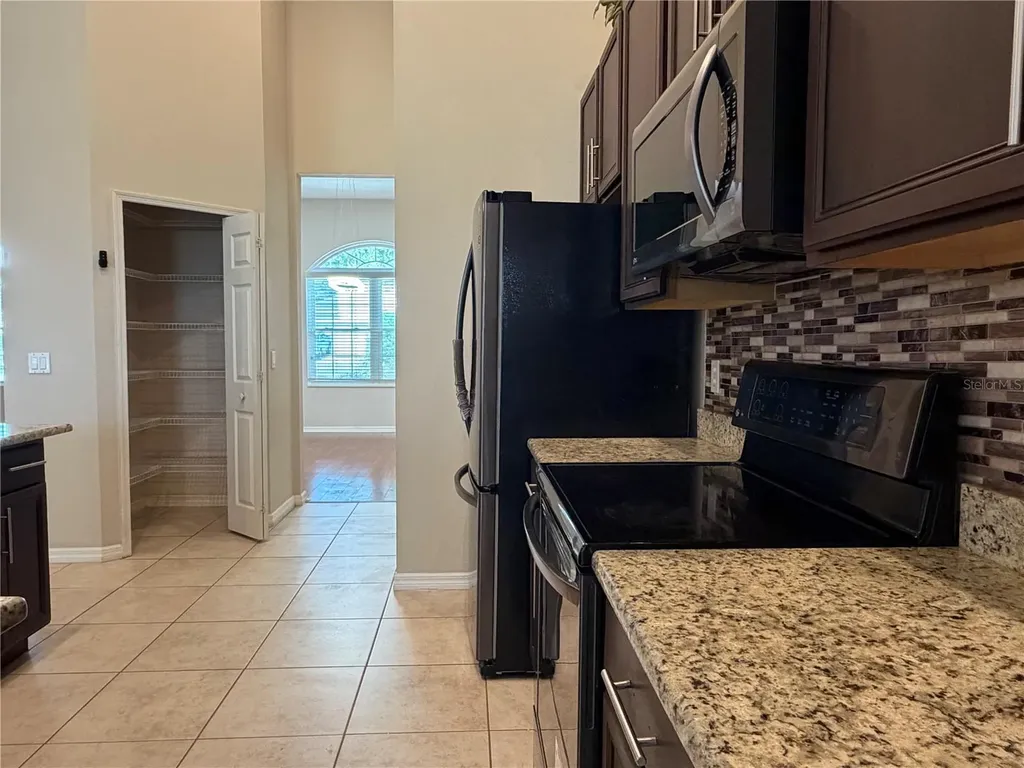 10237 Facet Court Orlando FL 32836