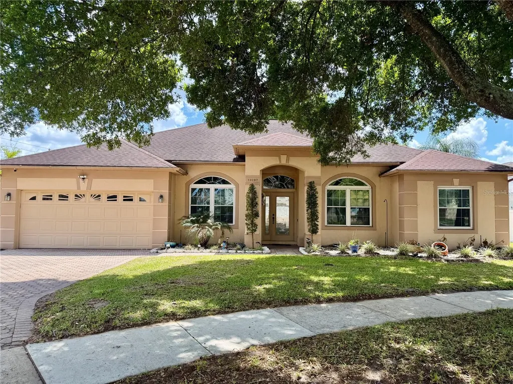10237 Facet Court Orlando FL 32836