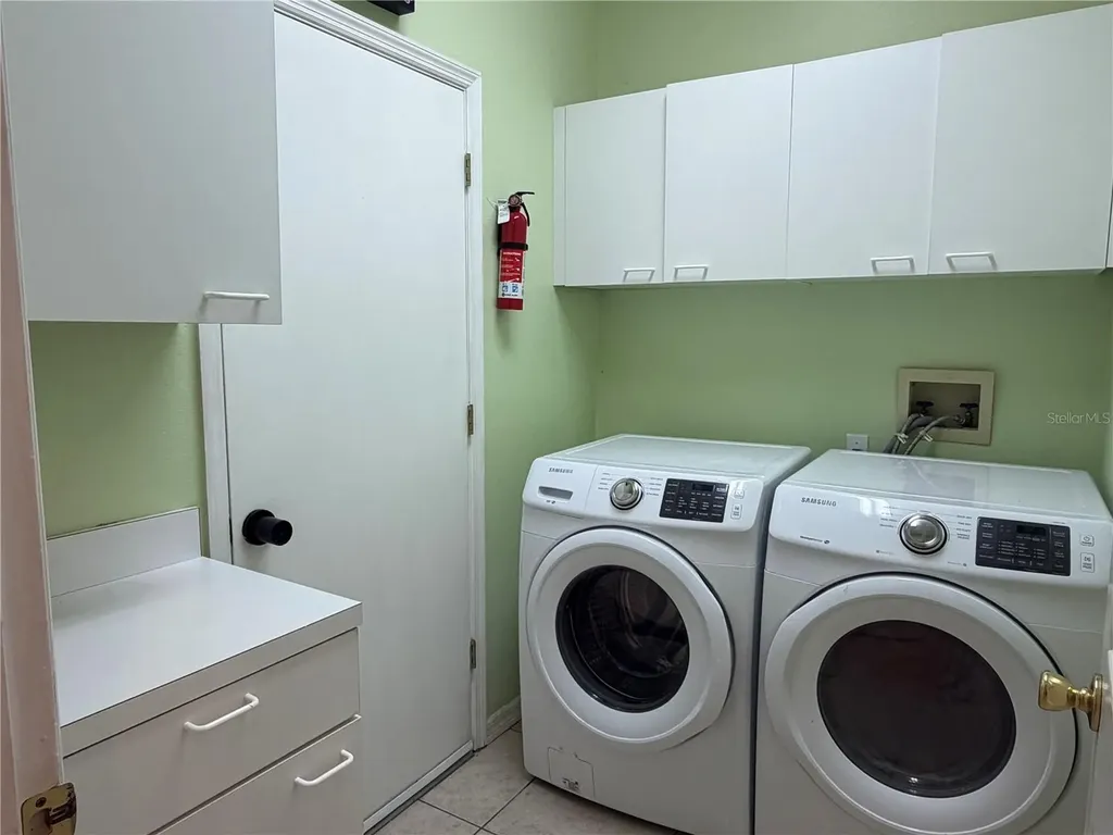 10237 Facet Court Orlando FL 32836