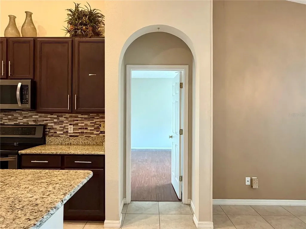 10237 Facet Court Orlando FL 32836