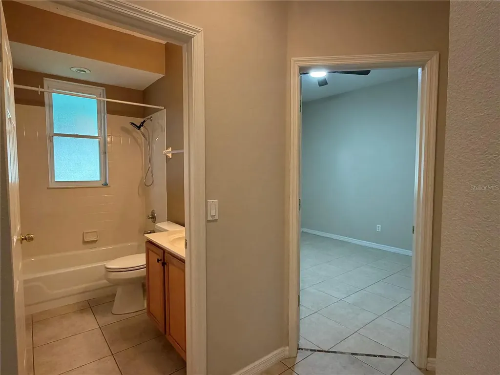 10237 Facet Court Orlando FL 32836