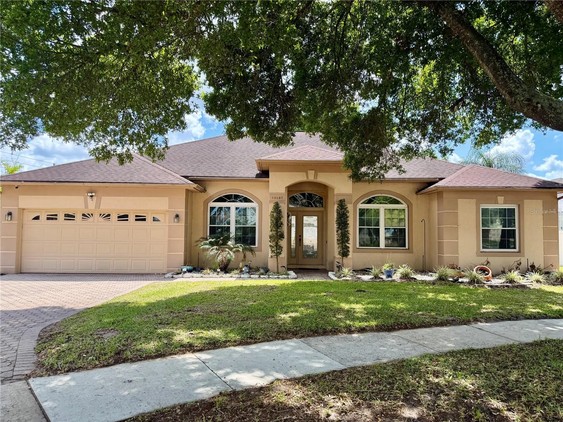 10237 Facet Court Orlando FL 32836