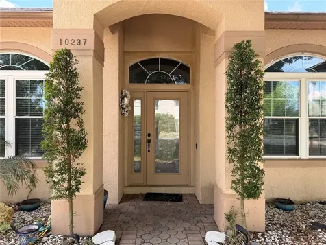 10237 Facet Court Orlando FL 32836