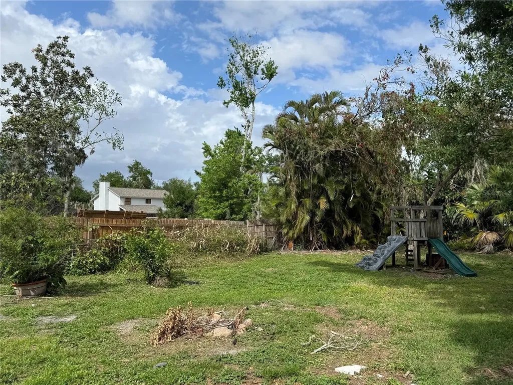 5012 Woodlawn Circle W Palmetto FL 34221