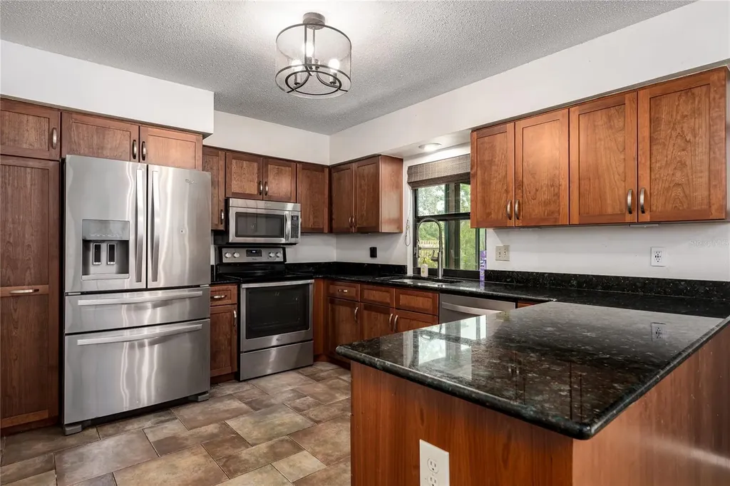 5012 Woodlawn Circle W Palmetto FL 34221