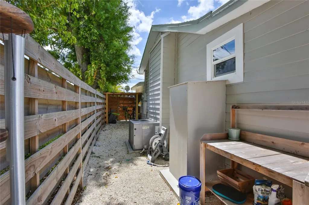 1681 8th Street Sarasota FL 34236