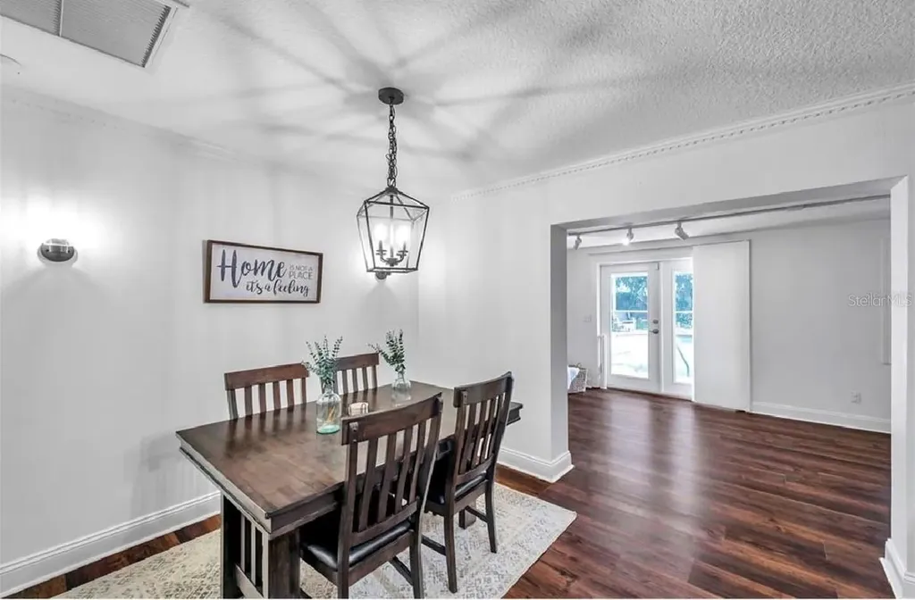 2873 Sarah Drive Clearwater FL 33759