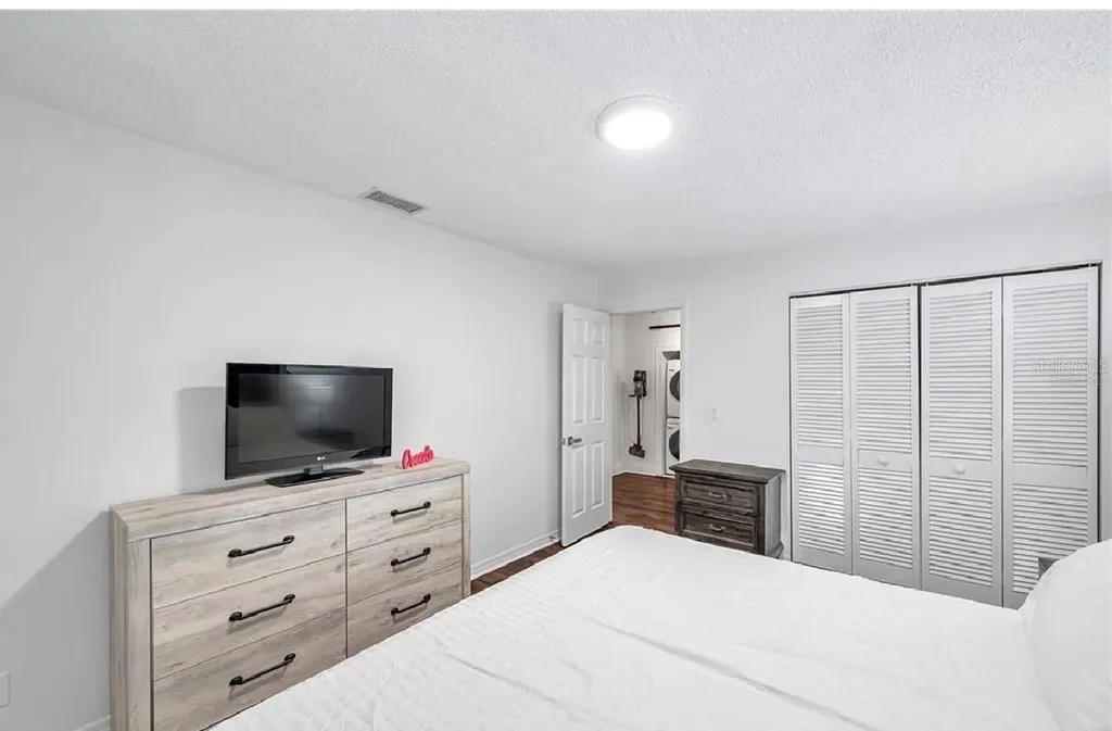 2873 Sarah Drive Clearwater FL 33759