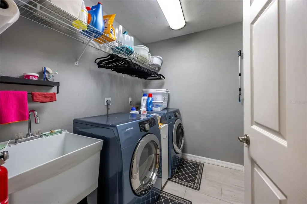 5027 SW 9th Lane Gainesville FL 32607