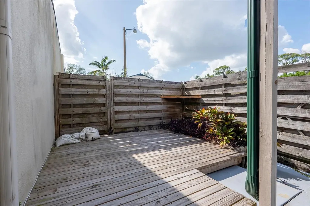 6860 Whitman Court Sarasota FL 34243