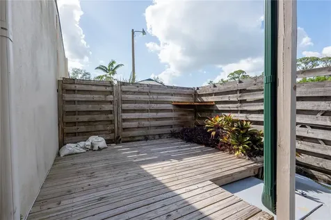 6860 Whitman Court Sarasota FL 34243