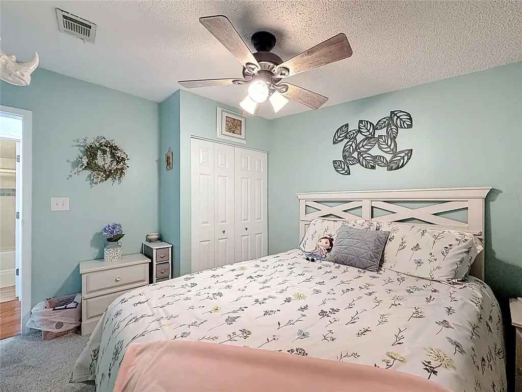111 Mark Avenue Lady Lake FL 32159