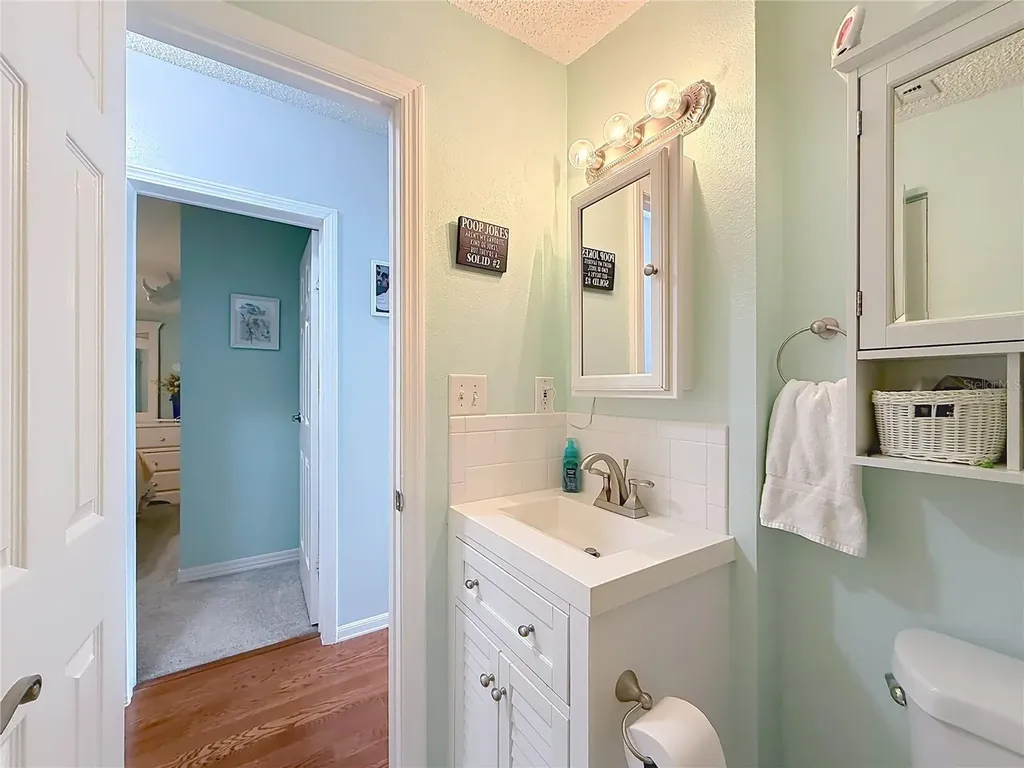 111 Mark Avenue Lady Lake FL 32159