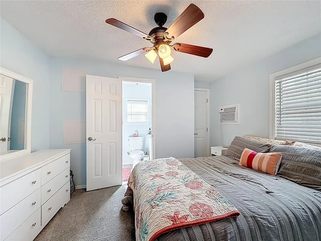 111 Mark Avenue Lady Lake FL 32159