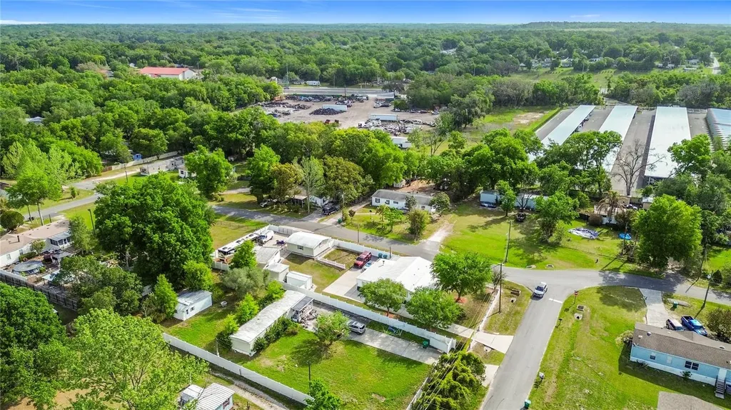 111 Mark Avenue Lady Lake FL 32159
