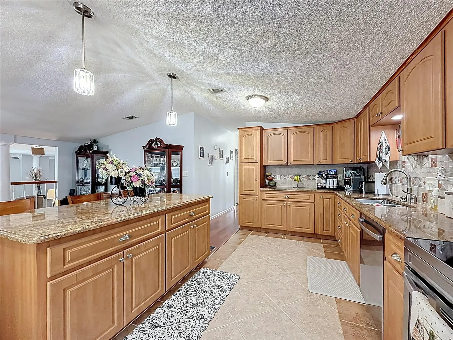 111 Mark Avenue Lady Lake FL 32159