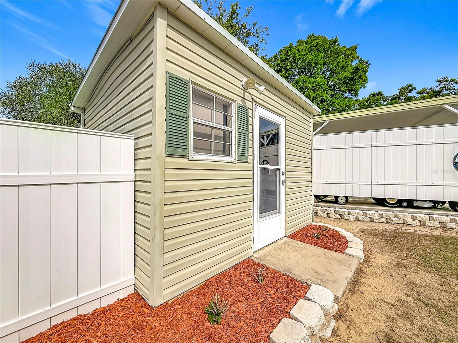 111 Mark Avenue Lady Lake FL 32159