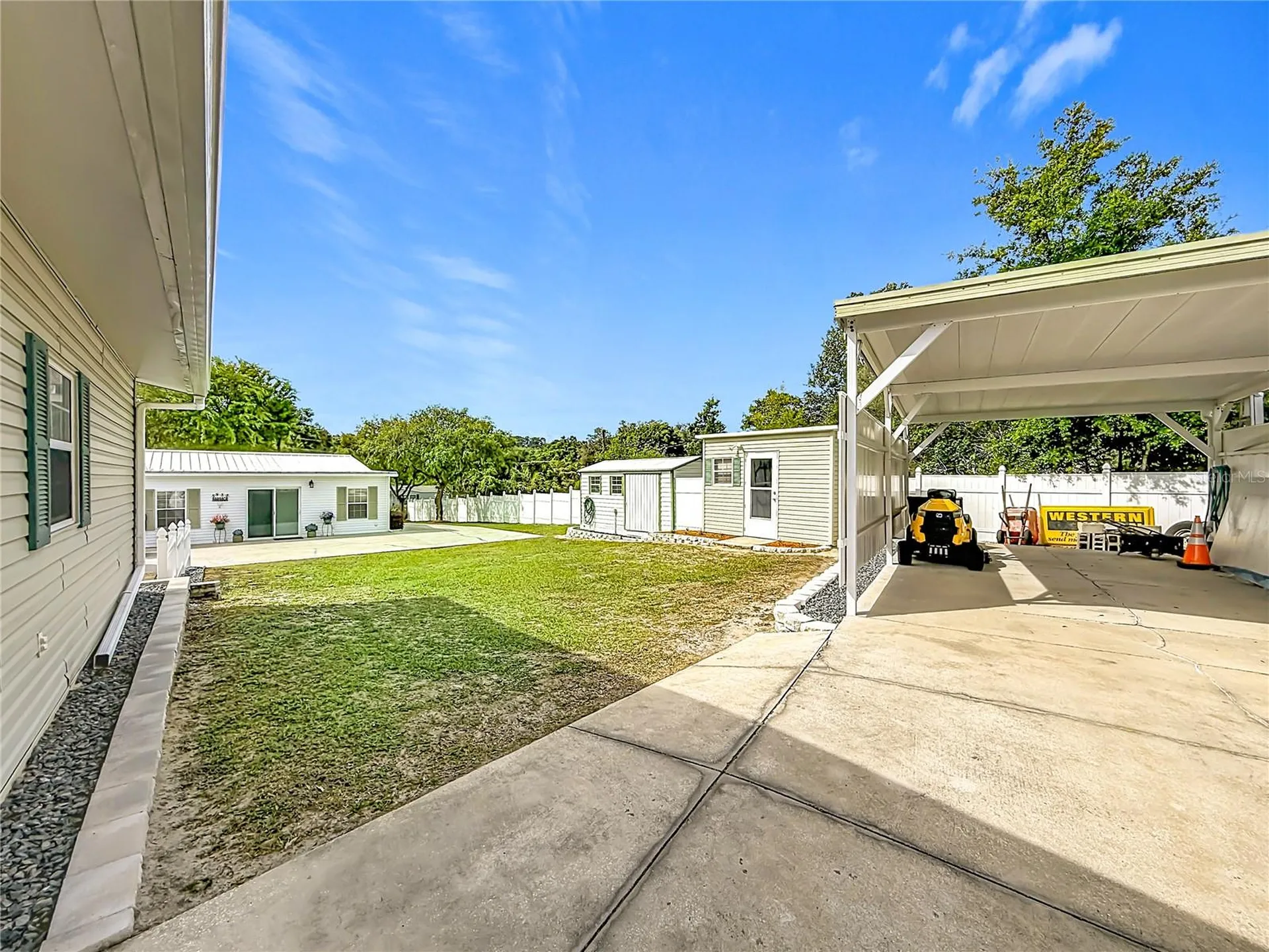 111 Mark Avenue Lady Lake FL 32159