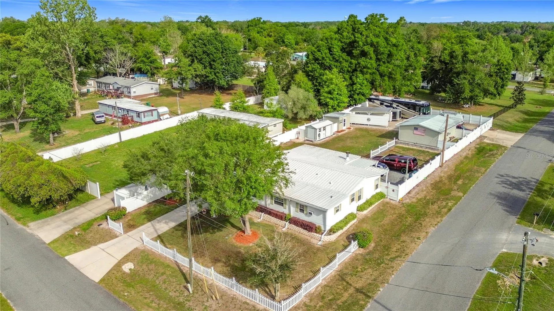 111 Mark Avenue Lady Lake FL 32159