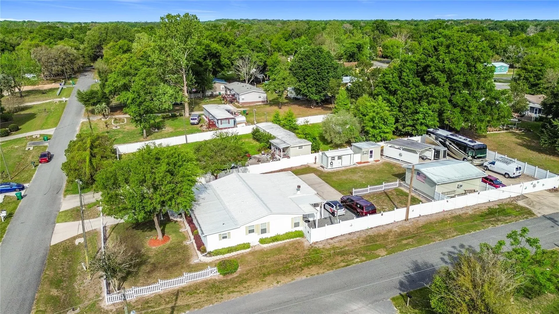 111 Mark Avenue Lady Lake FL 32159