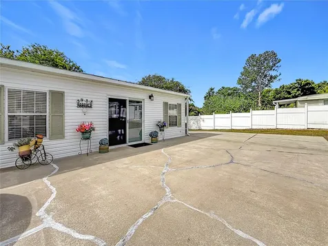 111 Mark Avenue Lady Lake FL 32159