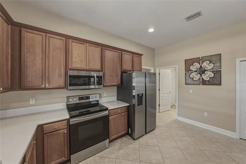 5104 Whispering Leaf Trail Valrico FL 33596