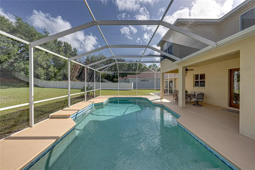 5104 Whispering Leaf Trail Valrico FL 33596