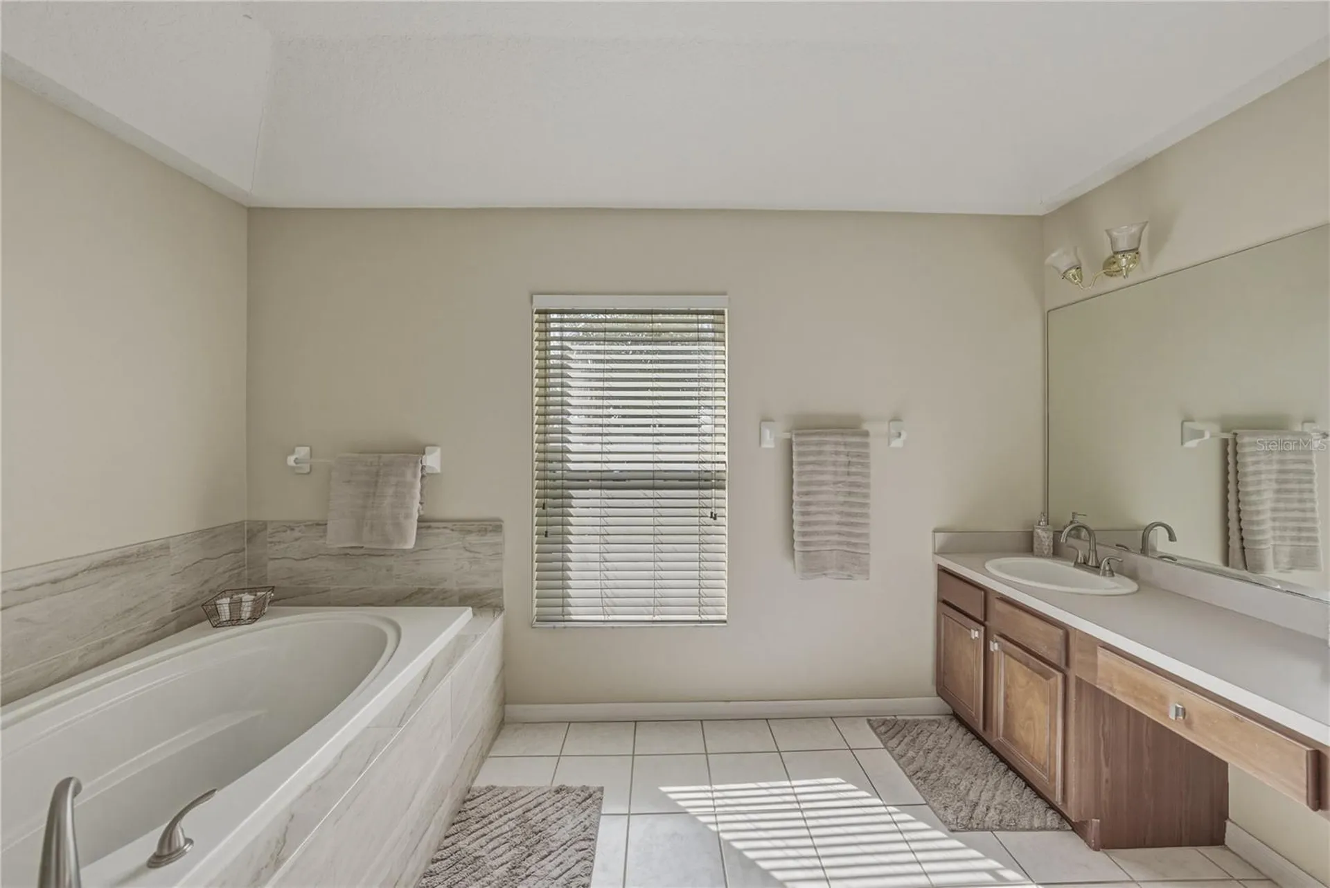 5104 Whispering Leaf Trail Valrico FL 33596