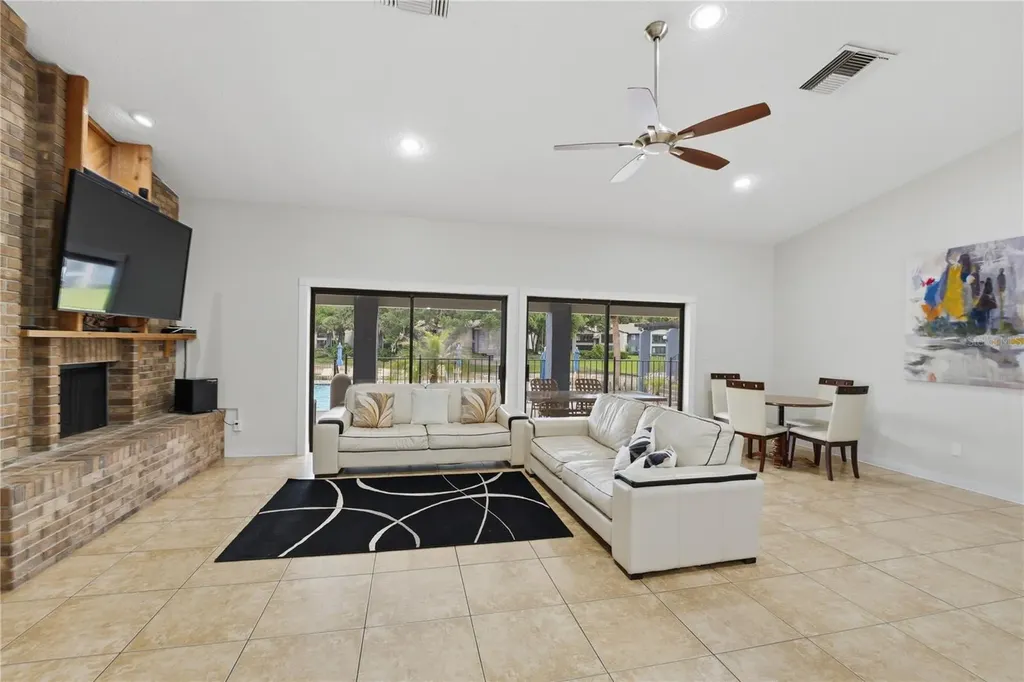 16 Escondido Circle Altamonte Springs FL 32701