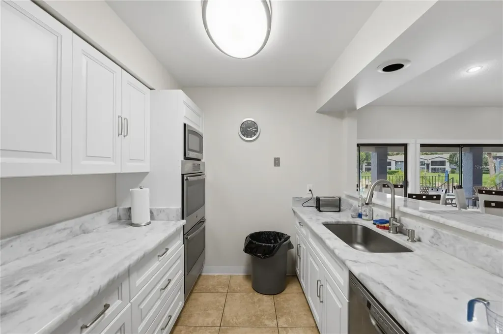 16 Escondido Circle Altamonte Springs FL 32701