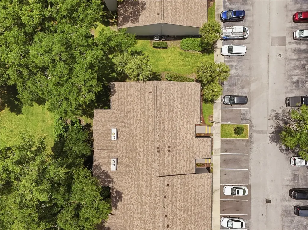 16 Escondido Circle Altamonte Springs FL 32701