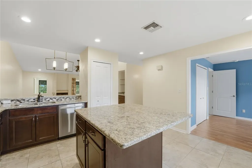 16 Escondido Circle Altamonte Springs FL 32701
