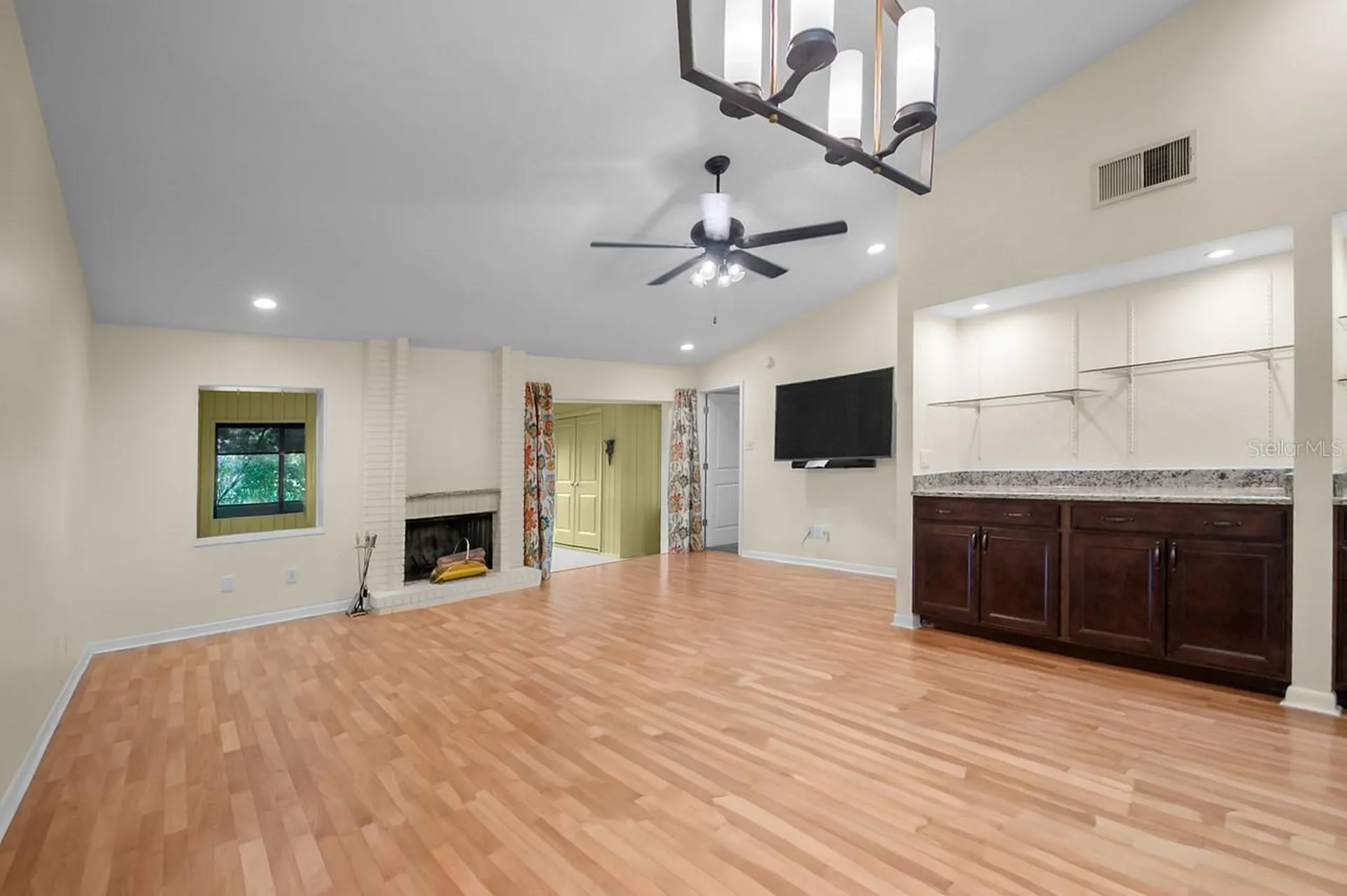 16 Escondido Circle Altamonte Springs FL 32701