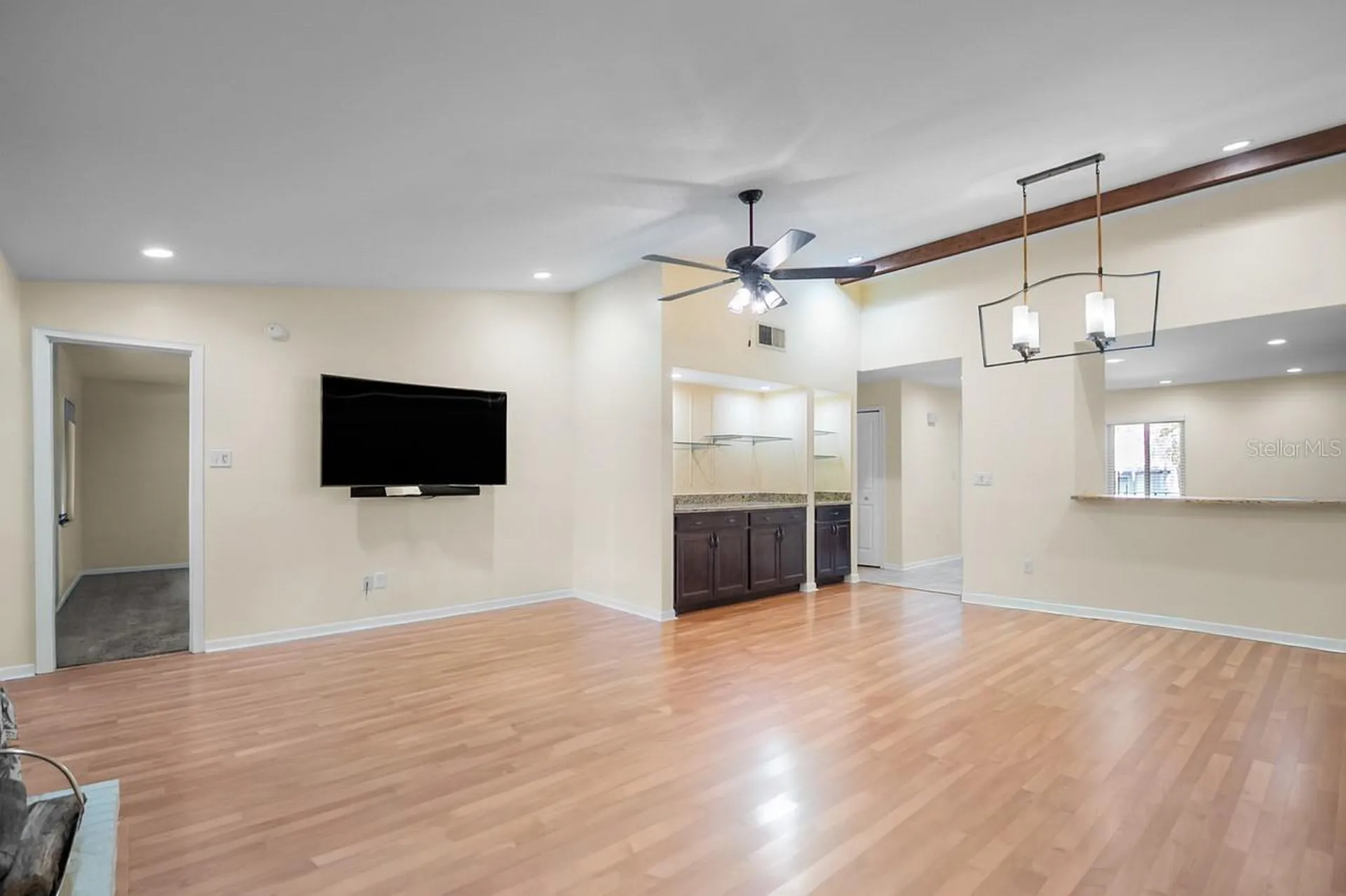 16 Escondido Circle Altamonte Springs FL 32701