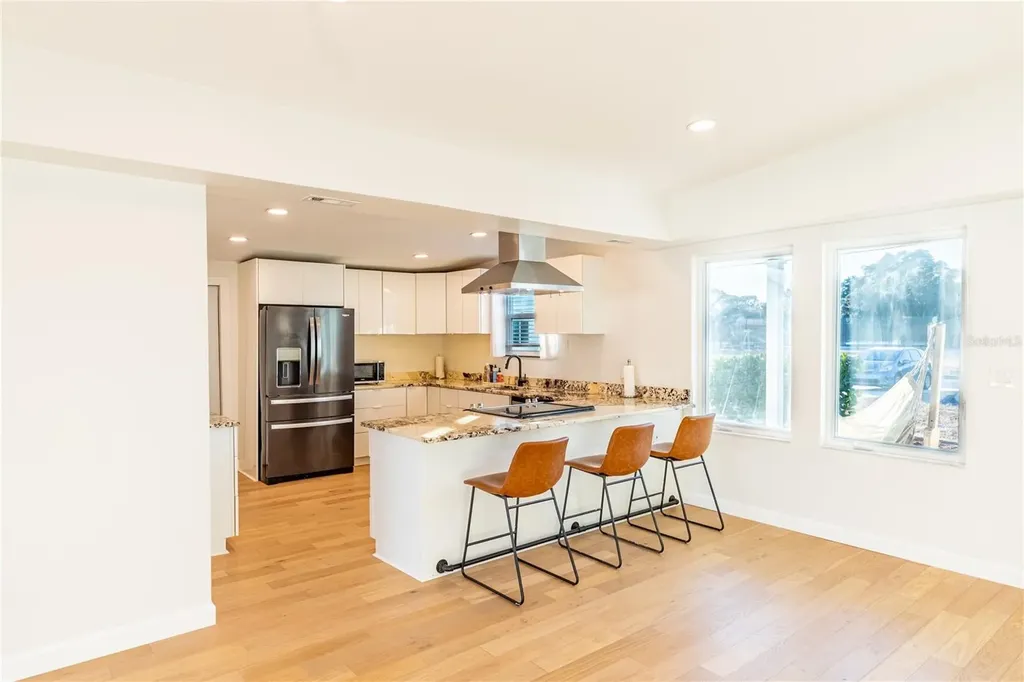 2110 Alcazar Way S St Petersburg FL 33712