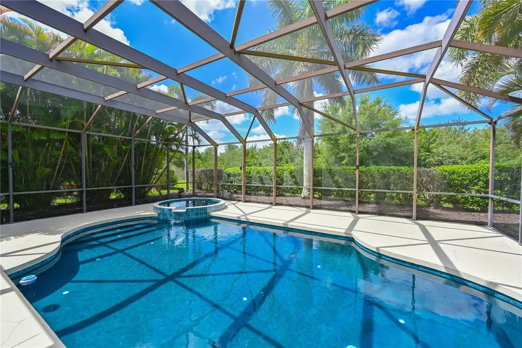 210 Winding River Trail Bradenton FL 34212