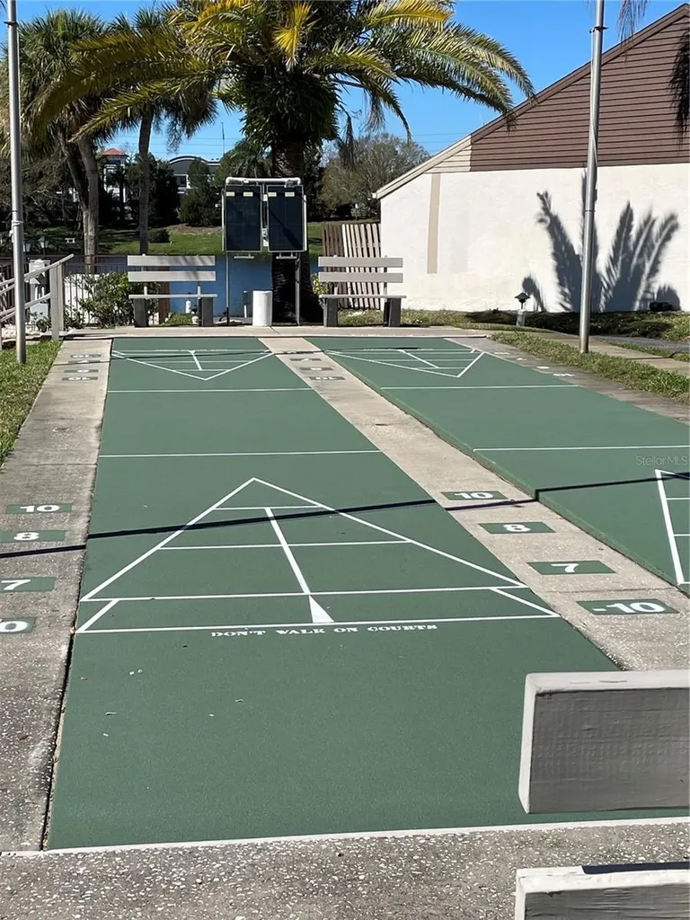 2688 Pine Ridge Way N Palm Harbor FL 34684