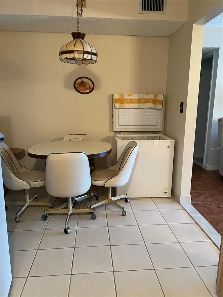 2688 Pine Ridge Way N Palm Harbor FL 34684